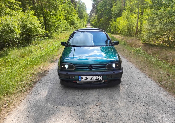 Volkswagen Golf cena 17900 przebieg: 105000, rok produkcji 1995 z Grójec małe 172